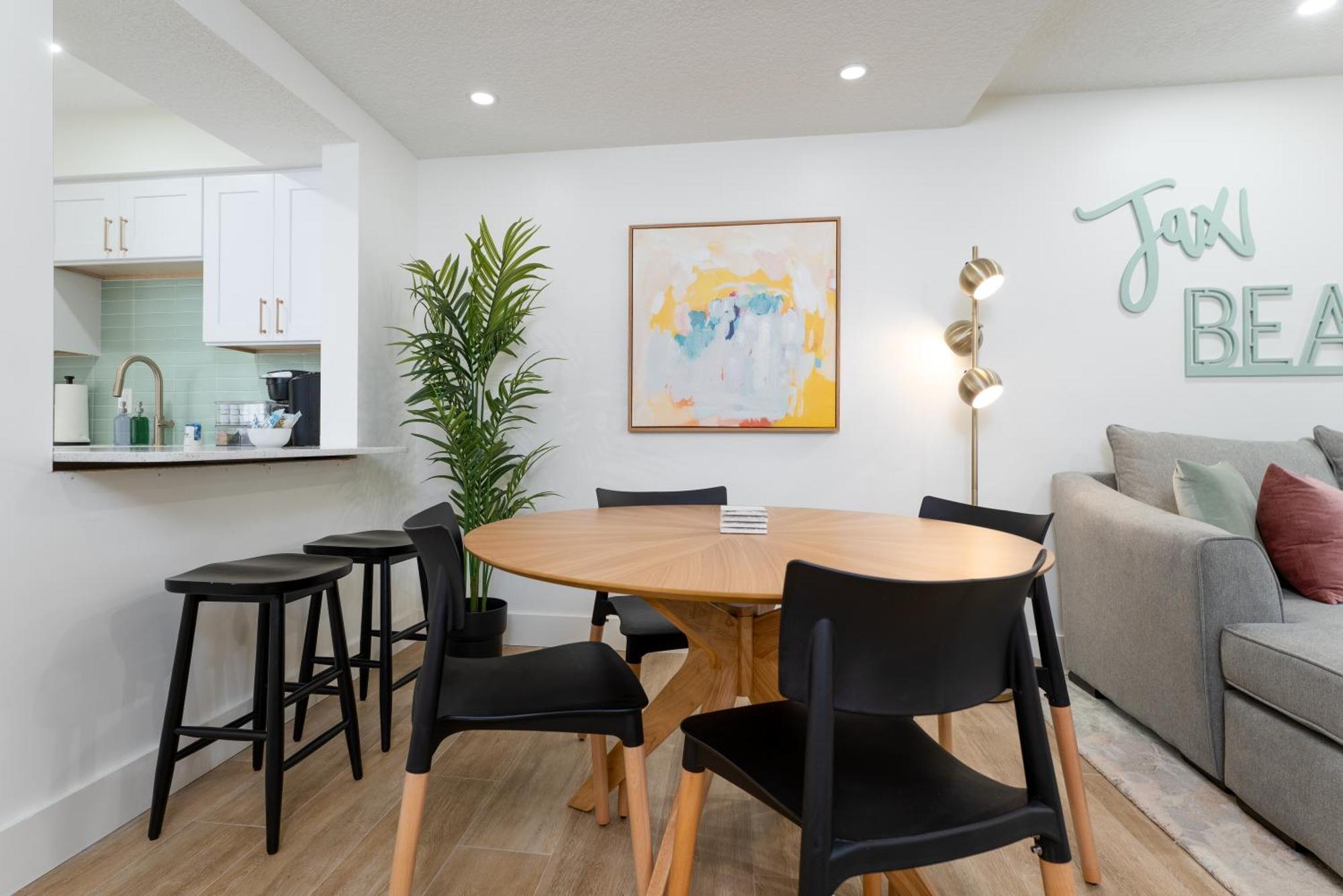 Be A Nomad Lovely 2Br 1Blk From The Ocean شاطئ جاكسونفيل المظهر الخارجي الصورة