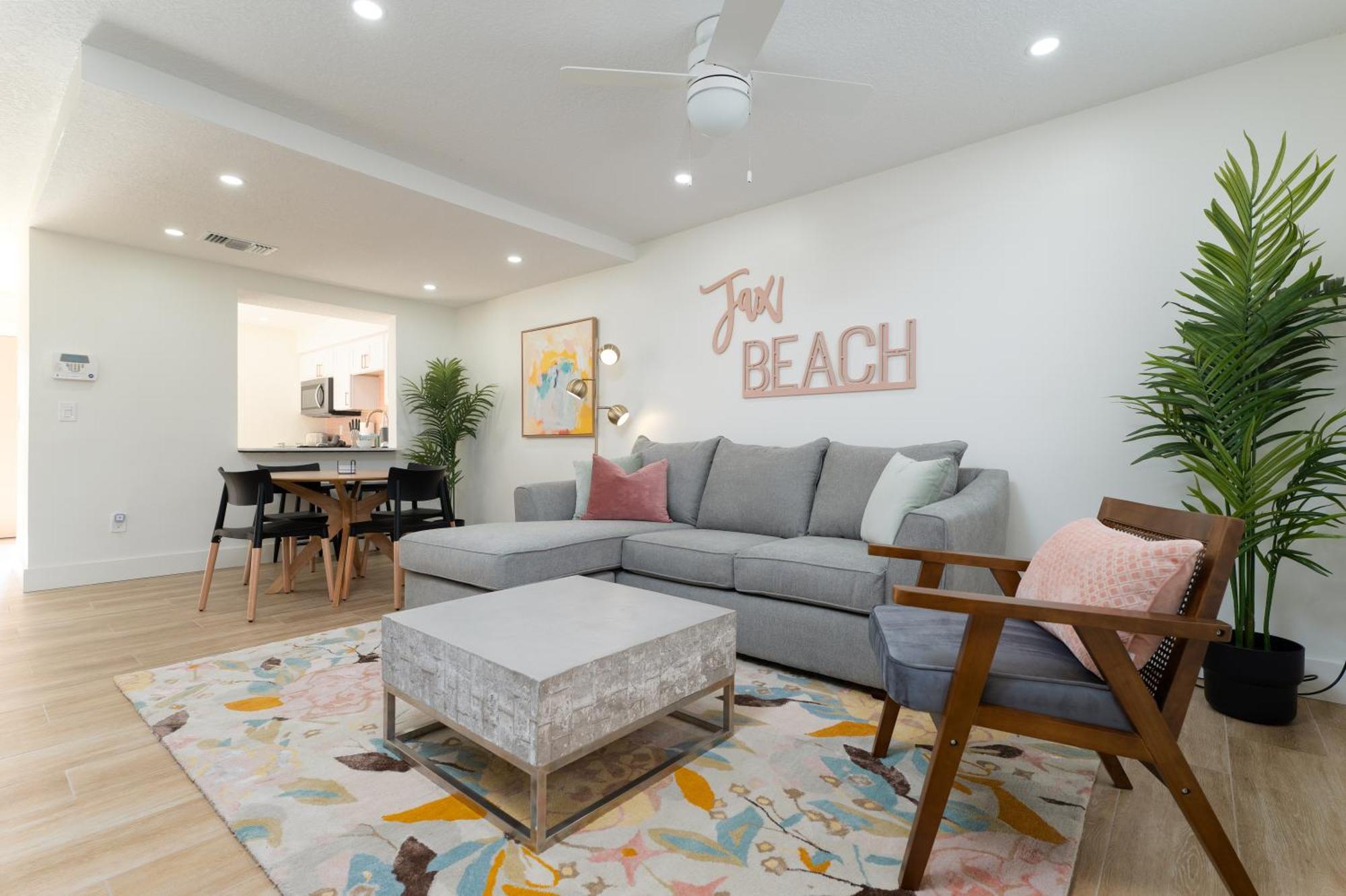 Be A Nomad Lovely 2Br 1Blk From The Ocean شاطئ جاكسونفيل المظهر الخارجي الصورة